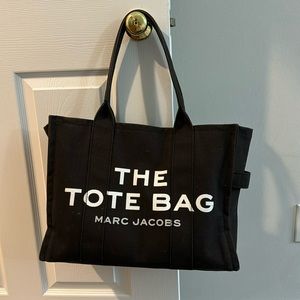 Marc Jacobs Large The Tote Bag